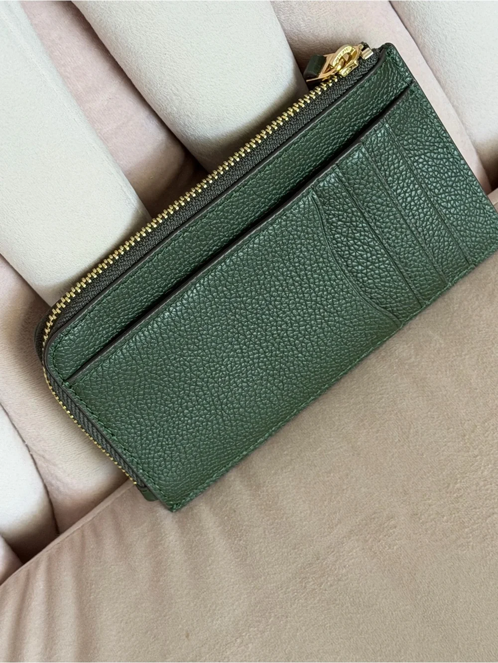Tory Burch compact pebbled